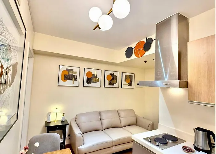 Azure Urban 1br-2br St Tropez * Манила