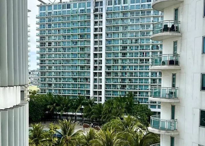 Azure Urban 1br-2br St Tropez Манила